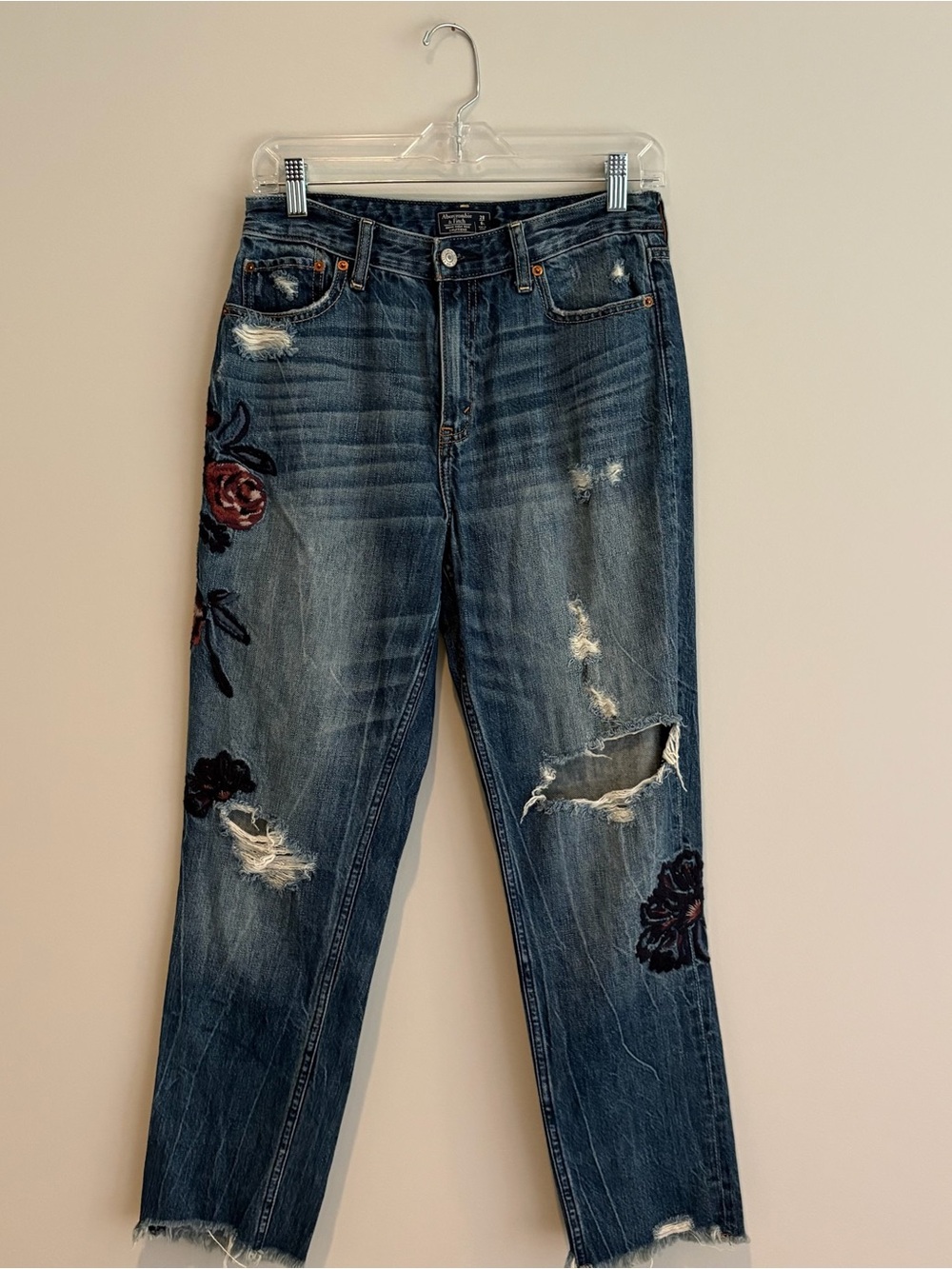 Abercrombie & Fitch Dark Blue Distressed Boyfriend Jeans with Embroidery size 6L